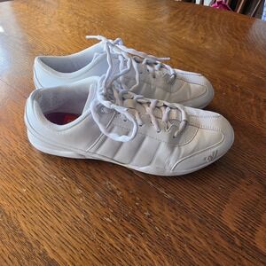 Varsity Cheerleader 2 Women's White Lightweight Cheer Shoes size 5.5 Practice